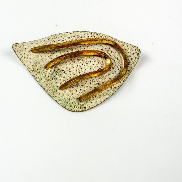 Mid Century Modern Brutalist Gold Tone Textured Brooch With Abstract Design - Picture 2 of 4